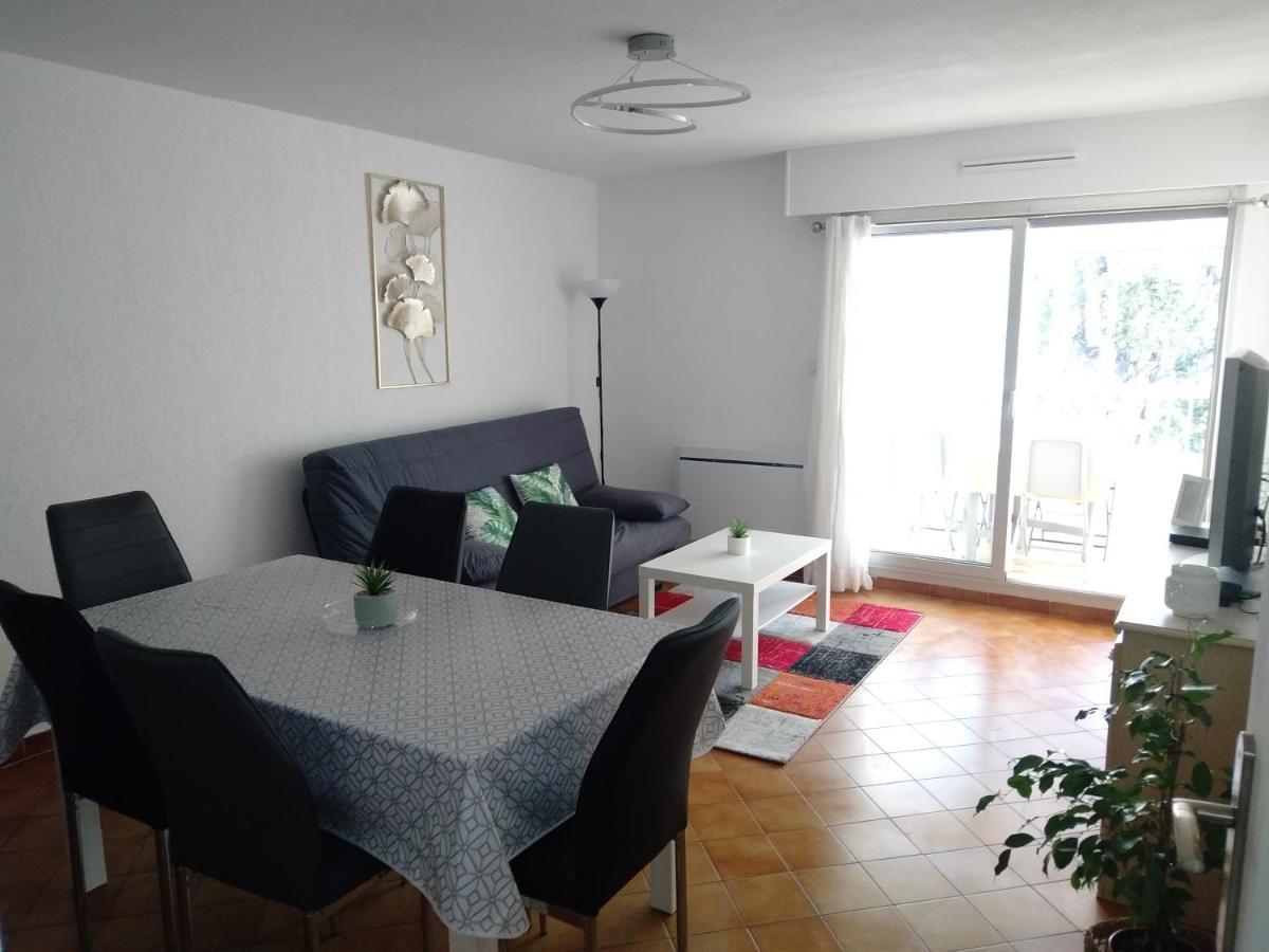 Capri Apartment Saint-Elme Exterior photo
